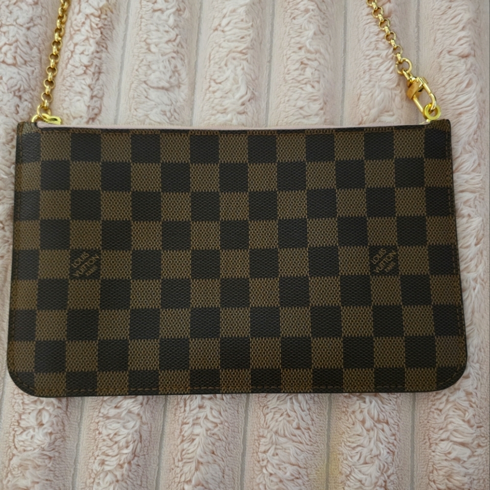 Louis Vuitton Neverfull Pouchette